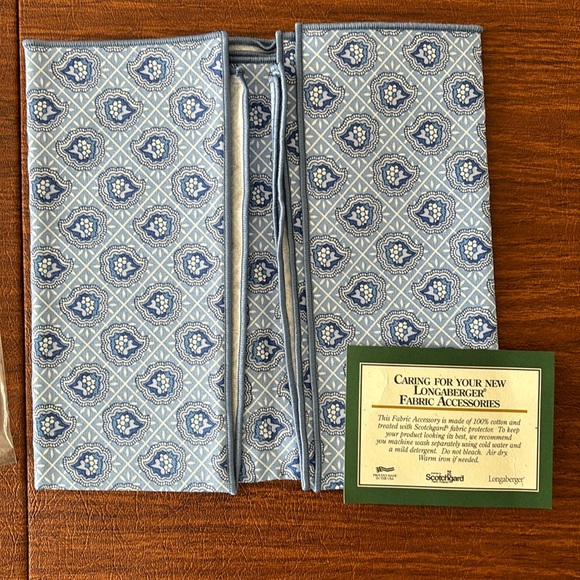 🌺 Longaberger Set of Two Provincial Paisley Print Cloth Napkins NWT - Picture 2 of 5